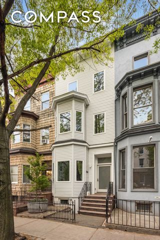 575 A Leonard Street, New York City, NY 11222