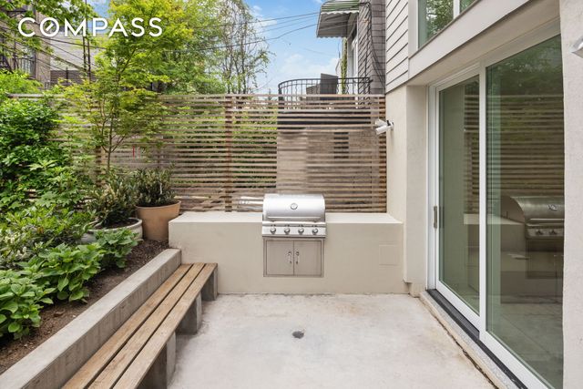 575 A Leonard Street, New York City, NY 11222