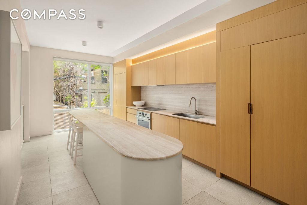 575 A Leonard Street, New York City, NY 11222