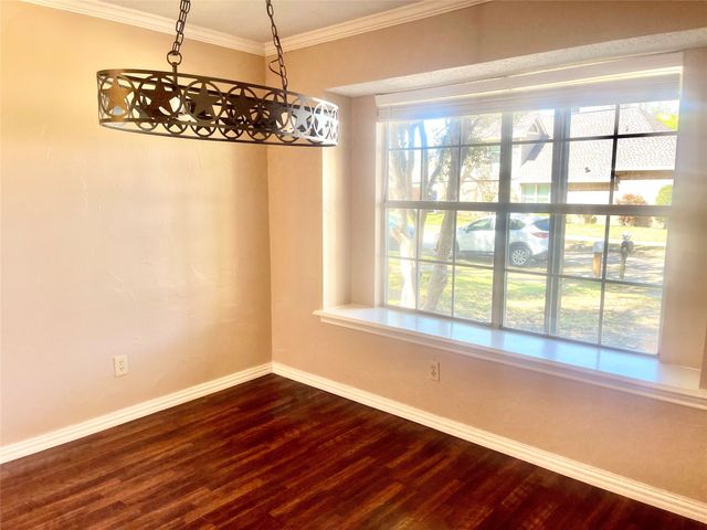 304 Crooked Lane, Mesquite, TX 75149