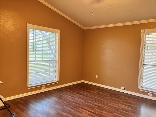 304 Crooked Lane, Mesquite, TX 75149