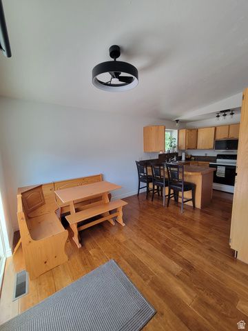 685 E 2400 N, North Ogden, UT 84414