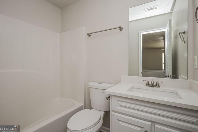 7773 Newbury Drive, Jonesboro, GA 30236