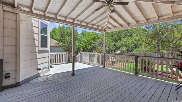 8818 ASH MEADOW DR, Universal City, TX 78148