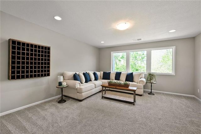 804 Old Hickory Road, Greenwood, MO 64034