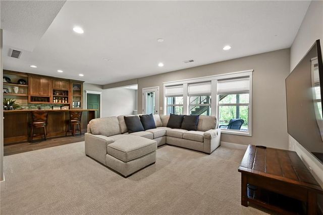 804 Old Hickory Road, Greenwood, MO 64034