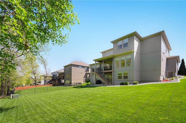 804 Old Hickory Road, Greenwood, MO 64034
