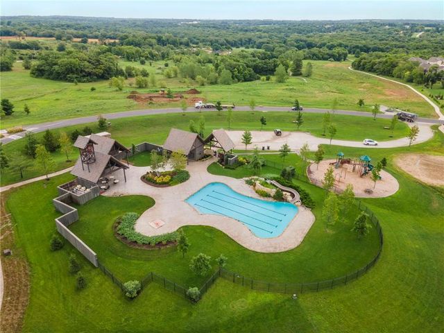 804 Old Hickory Road, Greenwood, MO 64034