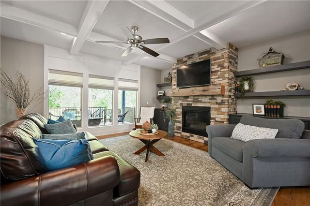 804 Old Hickory Road, Greenwood, MO 64034