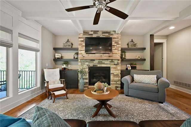 804 Old Hickory Road, Greenwood, MO 64034