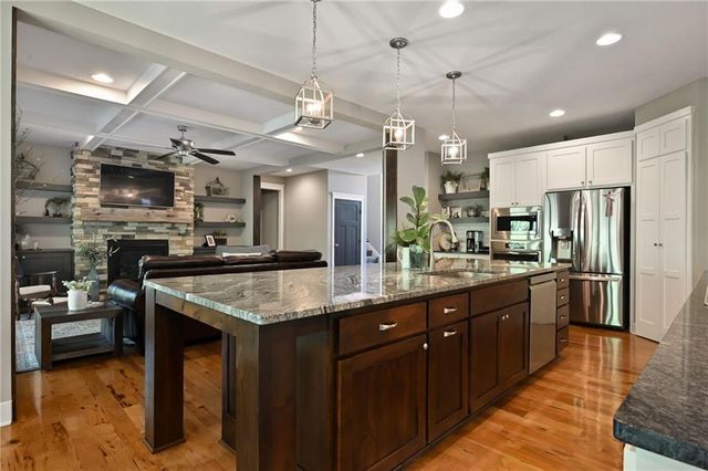 804 Old Hickory Road, Greenwood, MO 64034