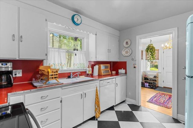 66 Cross Parkway, Burlington, VT 05408