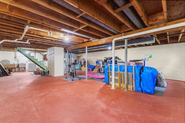 66 Cross Parkway, Burlington, VT 05408