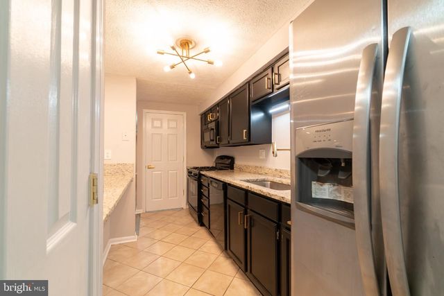 121 KENWOOD DR, Sicklerville, NJ 08081