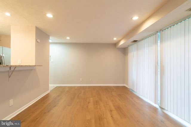121 KENWOOD DR, Sicklerville, NJ 08081