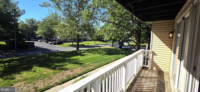 121 KENWOOD DR, Sicklerville, NJ 08081