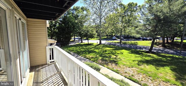121 KENWOOD DR, Sicklerville, NJ 08081