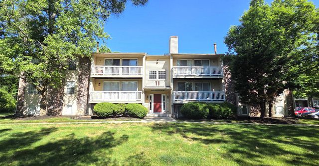 121 KENWOOD DR, Sicklerville, NJ 08081