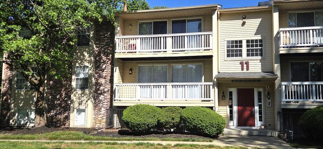 121 KENWOOD DR, Sicklerville, NJ 08081