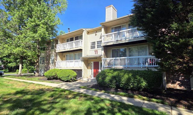 121 KENWOOD DR, Sicklerville, NJ 08081