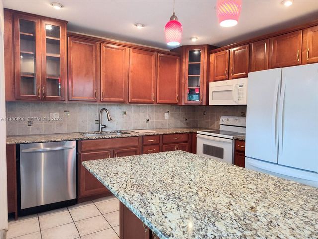 7083 W Sunrise Boulevard 7083, Plantation, FL 33313