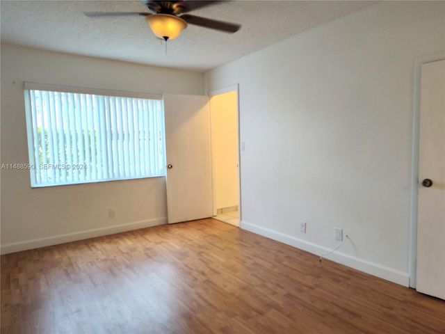 7083 W Sunrise Boulevard 7083, Plantation, FL 33313