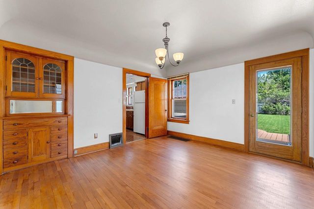 1128 W WINNEBAGO STREET, Appleton, WI 54914