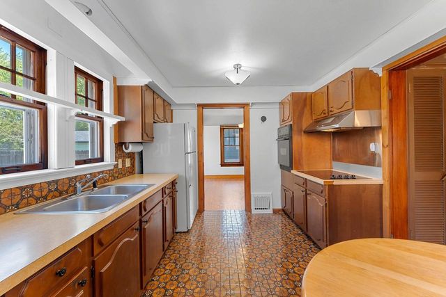 1128 W WINNEBAGO STREET, Appleton, WI 54914