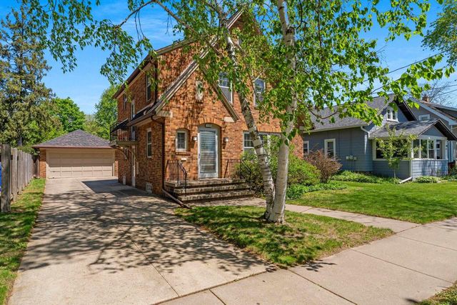 1128 W WINNEBAGO STREET, Appleton, WI 54914