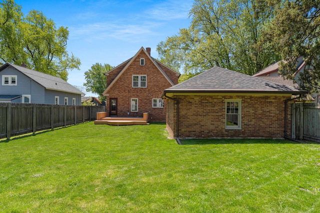 1128 W WINNEBAGO STREET, Appleton, WI 54914