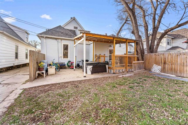 407 Putnam Ave, Salina, KS 67401