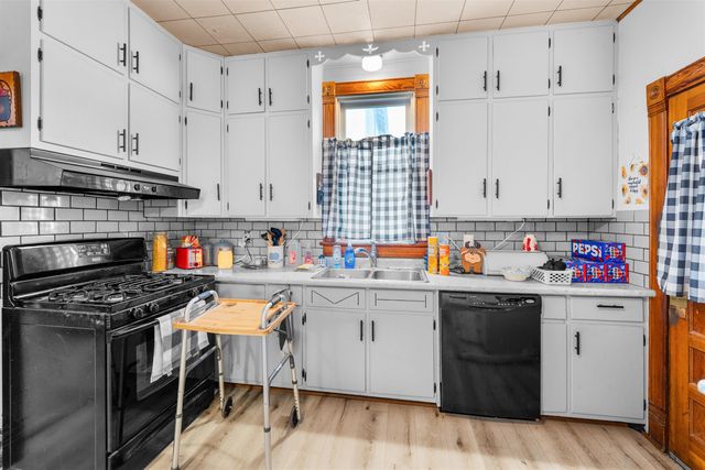 407 Putnam Ave, Salina, KS 67401