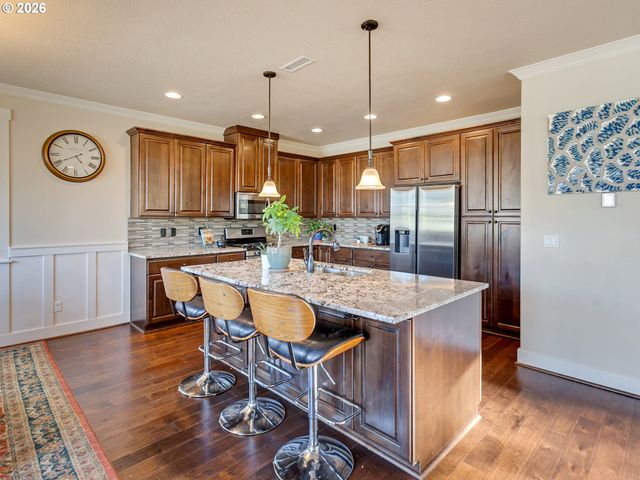 20381 Sw NAVARRE Ln, Beaverton, OR 97007