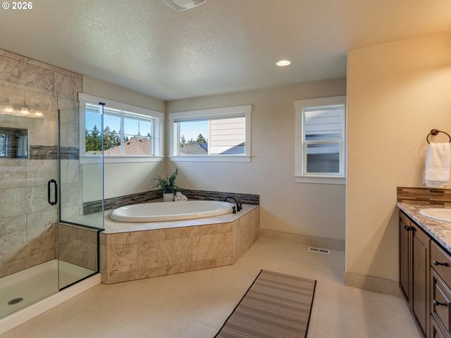 20381 Sw NAVARRE Ln, Beaverton, OR 97007