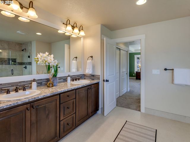 20381 Sw NAVARRE Ln, Beaverton, OR 97007