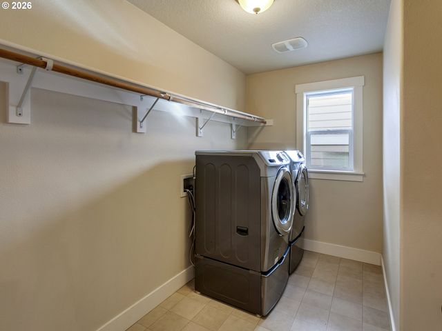 20381 Sw NAVARRE Ln, Beaverton, OR 97007