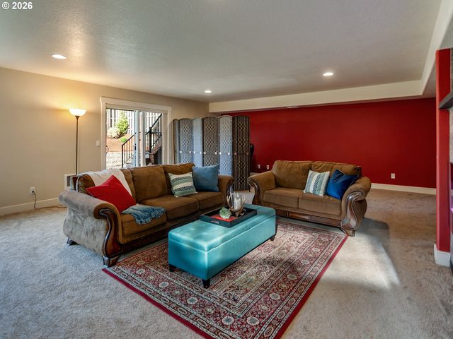 20381 Sw NAVARRE Ln, Beaverton, OR 97007