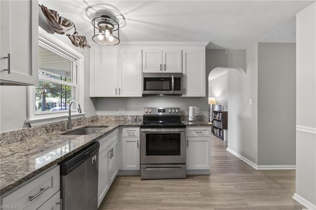 657 Declaration RD, Virginia Beach, VA 23462