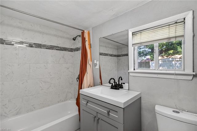 657 Declaration RD, Virginia Beach, VA 23462