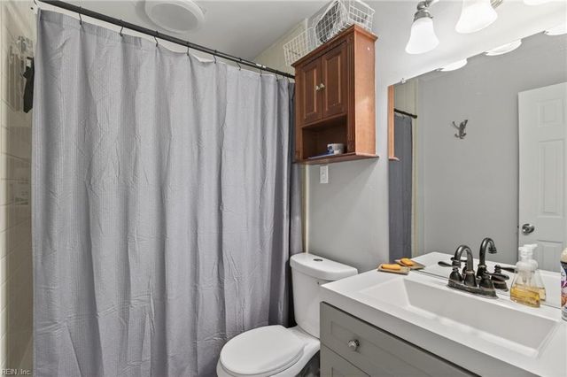 657 Declaration RD, Virginia Beach, VA 23462