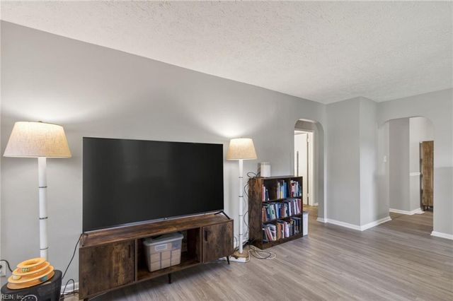 657 Declaration RD, Virginia Beach, VA 23462