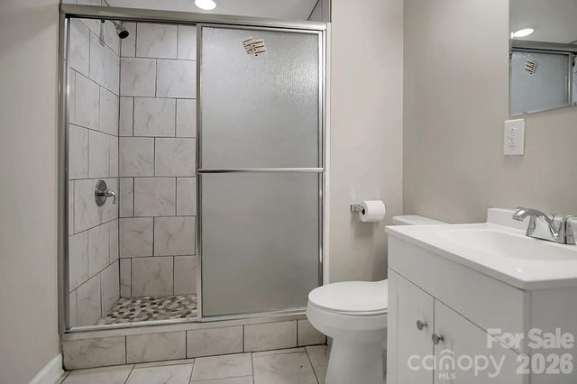 301 Jc Dellinger Road, Cherryville, NC 28021