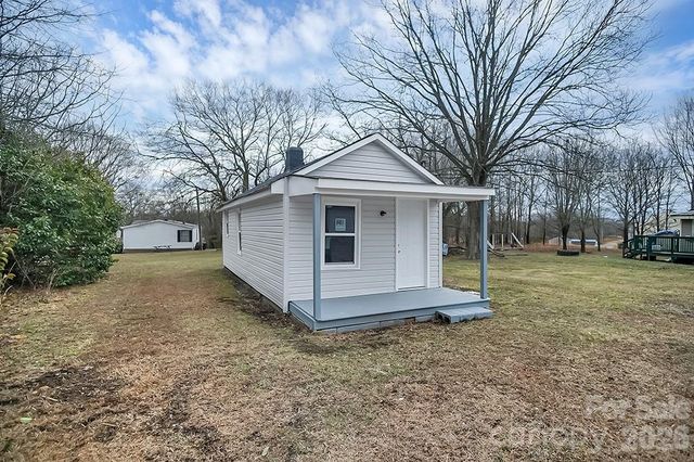 301 Jc Dellinger Road, Cherryville, NC 28021