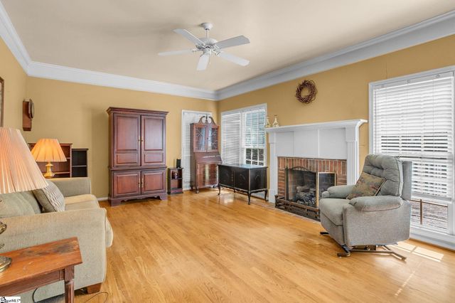 211 W Hypericum Lane, Greenville, SC 29615