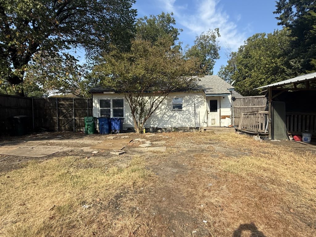 1800 Cottonwood Road, Carrollton, TX 75006 — photo 5