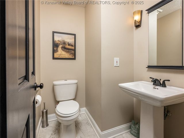 5028 Bennington Drive, Cross Lanes, WV 25313