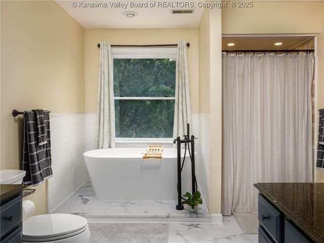 5028 Bennington Drive, Cross Lanes, WV 25313