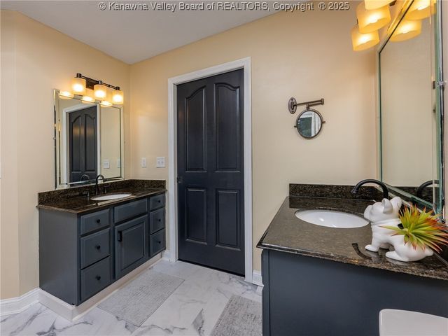 5028 Bennington Drive, Cross Lanes, WV 25313