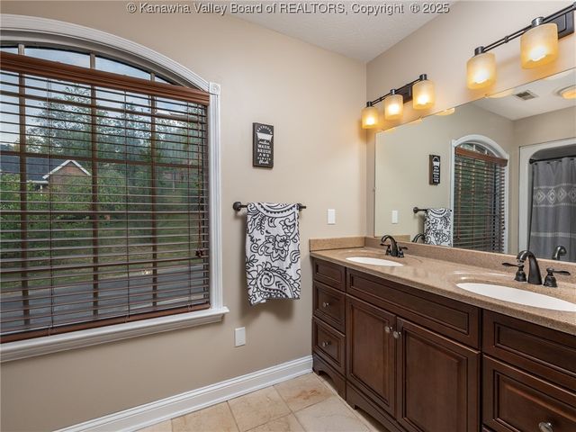 5028 Bennington Drive, Cross Lanes, WV 25313