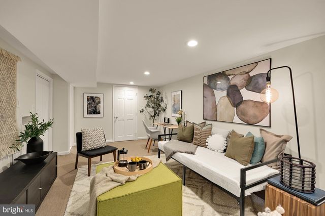 1641 MONROE ST NW, Washington, DC 20010